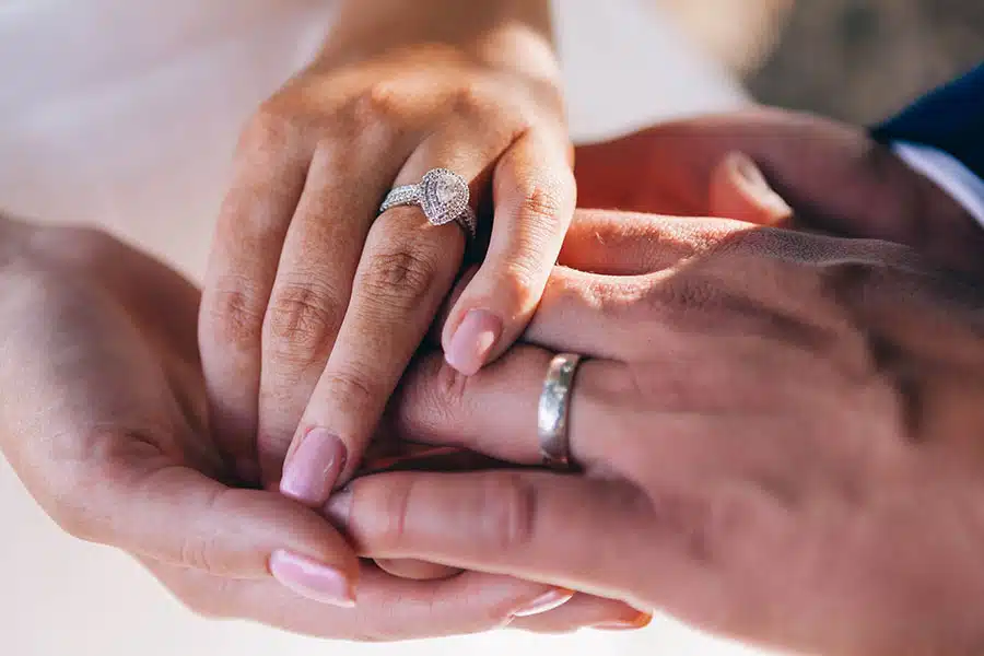 La bague de mariage pour femme qu’il vous faut