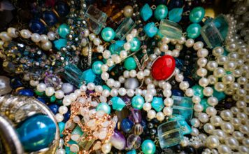 Bracelets tendances pour femme : le style à portée de main